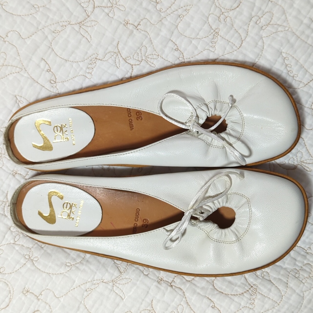 White Leather Slipper Shoes Made in Italy. White Size 39 EUR, US 8. - Picture 2 of 8